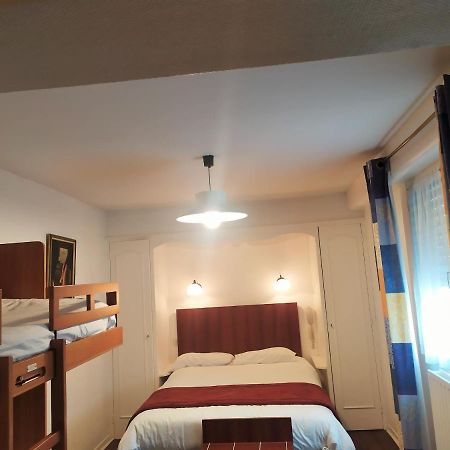 Hotel Le Postillon Pau Exterior photo